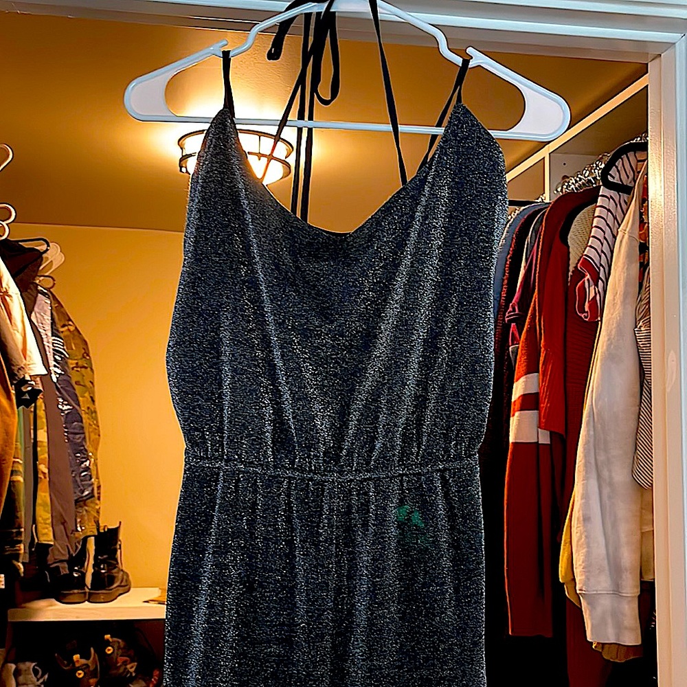 Open back straps shimmer grey jumper
